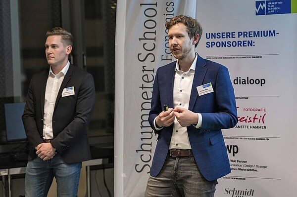 Referenten: Julian Felix Kopka und Lennart Borgmann (Uni Wuppertal).